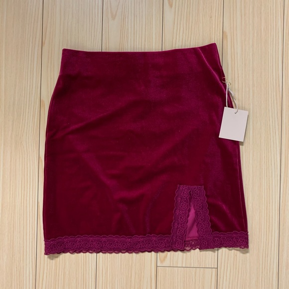 Forever 21 Dresses & Skirts - Velvet Burgundy Skirt